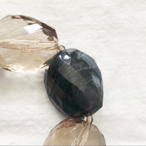 4/$22 Multi Faceted Faux Gemstone Stretch Bracelet - Picture 5 of 13